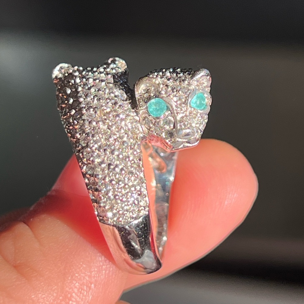 Elegant 14k white gold Panther Ring - Picture 6 of 8
